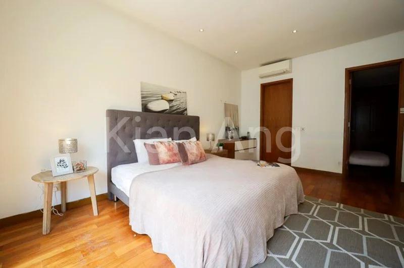 4 Bed Condo for Sale in  Nassim Jade - Image 3